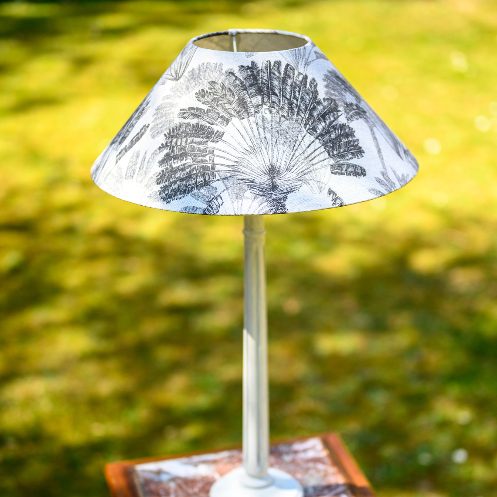 Différents types d'éclairage intérieur avec abat-jour